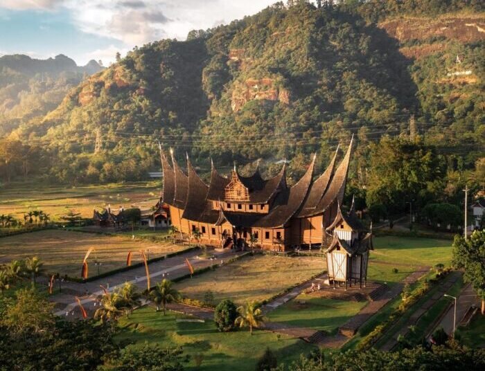 Istana Pagarruyung. Foto: Instagram @halimperdanatrija