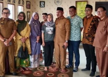 Bupati Limapuluh Kota Dukung Pelajar SMP yang Memohon agar Ibunya Tak Dideportasi