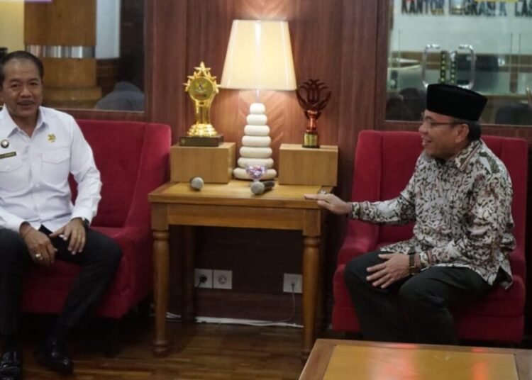 Wakil Wali Kota Padang, Maigus Nasir, melakukan kunjungan kerja ke Dinas Penanaman Modal dan Pelayanan Terpadu Satu Pintu Kabupaten Badung, Provinsi Bali, Rabu (1/10/2025). Foto: Pemko Padang