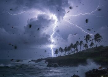 Cuaca Padang Besok Diprediksi Hujan Lebat Disertai Petir dan Angin Kencang