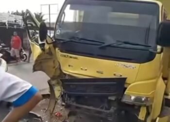Video: Dua Kendaraan Terlibat Kecelakaan di Pesisir Selatan