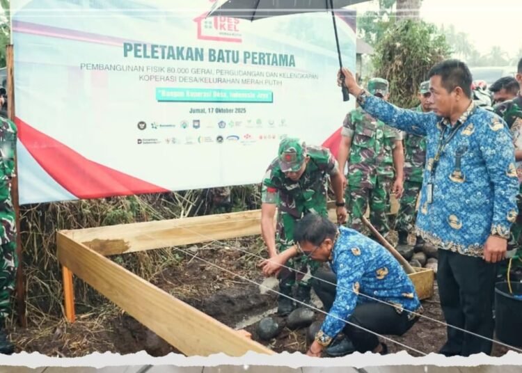 Pemerintah Kabupaten Solok Selatan meletakan batu pertama pembangunan gedung pergudangan dan fasilitas Koperasi Desa Merah Putih di Nagari Lubuk Gadang, Jorong Koto Tinggi Lubuk Gadang, Kecamatan Sangir, pada Jumat (17/10).