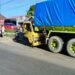 Truk Pecah Ban di Jalan Raya Bukittinggi–Payakumbuh, 1 Orang Luka-Luka