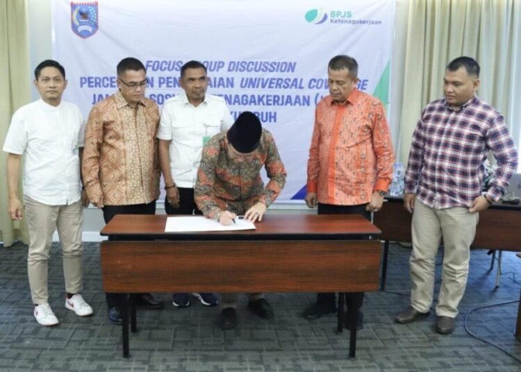 Pemko Payakumbuh mengadakan FGD dengan BPJS Ketenagakerjaan beberapa waktu lalu. Foto: Pemko Payakumbuh