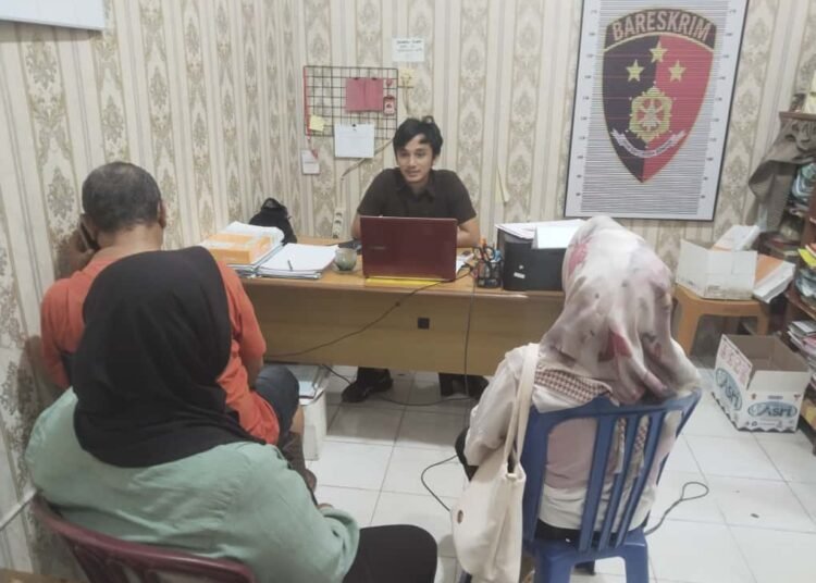 Unit Pelayanan Perempuan dan Anak (PPA) Satreskrim Polres Limapuluh Kota sedang melakukan pemeriksaan kasus dugaan persetubuhan terhadap anak di bawah umur. IST