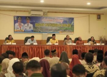 Bupati Solok Selatan Kukuhkan Bamus Nagari se-Kabupaten, Tekankan Pengawasan Pembangunan Nagari