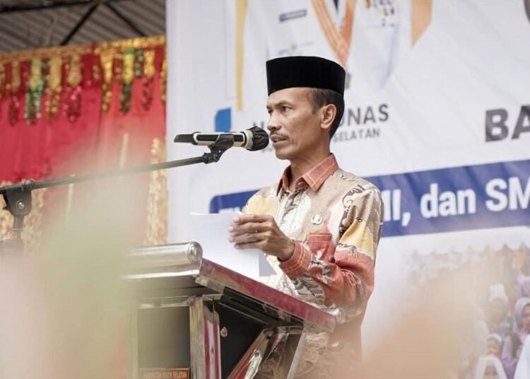 Wakil Bupati Solok Selatan, Yulian Efi.