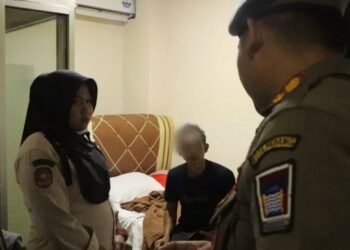 Satpol PP Padang Gelar Razia Dini Hari, Satu Pasangan Tak Resmi dan Empat Remaja Diamankan