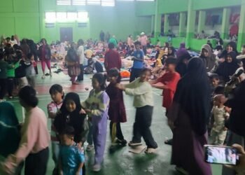 1.043 Warga Padang Panjang Diungsikan ke Sembilan Lokasi, Evakuasi Masih Berlanjut