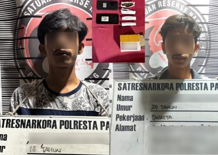 Polisi menangkap dua terduga kurir ganja di sebuah rumah di Jalan Adinegoro Nomor 8, Kelurahan Batang Kabung, Kecamatan Koto Tangah, Kota Padang, pada Rabu (29/10) malam. Foto: Polresta Padang