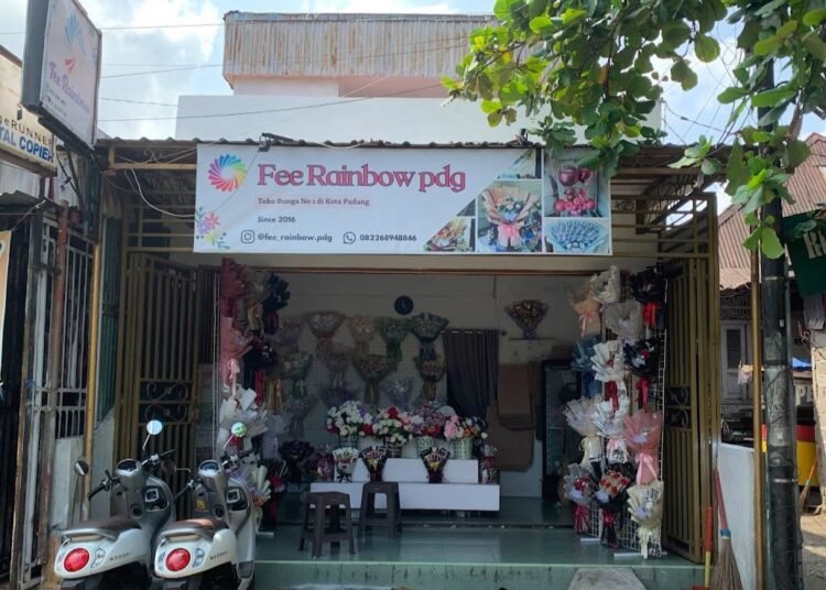 Toko bunga Fee Rainbow di Jalan Perintis Kemerdekaan Nomor 150, Jati, Kecamatan Padang Timur, Padang.