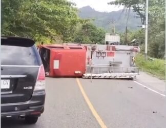 Mobil Damkar Pesisir Selatan Kecelakaan Saat Hendak Menuju Lokasi Kebakaran