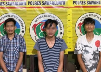 Digerebek Polisi, Tiga Pemuda di Sawahlunto Tertangkap Basah Sedang Nyabu