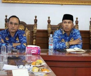 Pemerintah Kota Pariaman menggelar rapat pembahasan percepatan penyusunan RDTR dan KLHS di Ruang Rapat Wakil Wali Kota Pariaman, Senin (17/11).