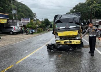 Motor Tergelincir, Tiga Siswa SMP Tewas Tertabrak Truk di Kabupaten Solok