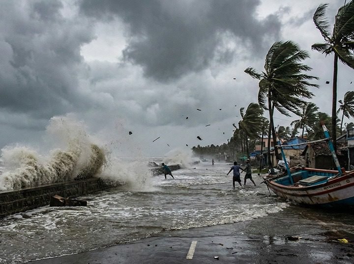 Ilustrasi cuaca ekstrem. Foto: Ilustrasi AI