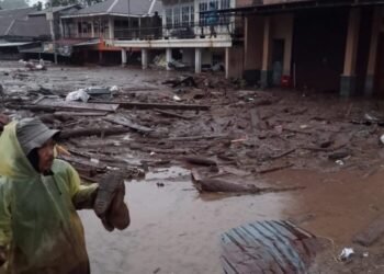 Satu Orang Tewas Akibat Banjir Bandang di Agam