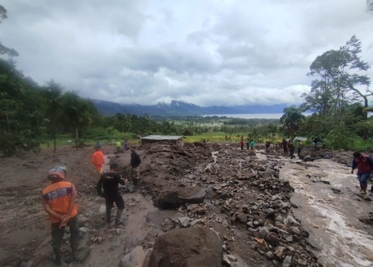 Longsor melanda Jorong Paninjauan, Nagari Paninjauan Kecamatan Tanjung Raya, Agam. Foto: BPBD Agam