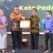 Pemko Bukittinggi Raih Predikat Kota Informatif pada Anugerah KIP dan AMP 2025
