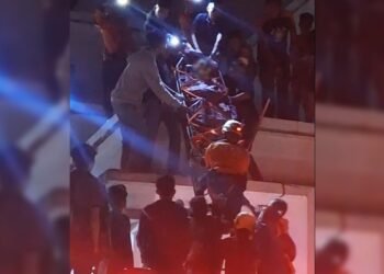 Pria Tanpa Identitas Diduga Coba Bunuh Diri dari Atap Masjid di Solok