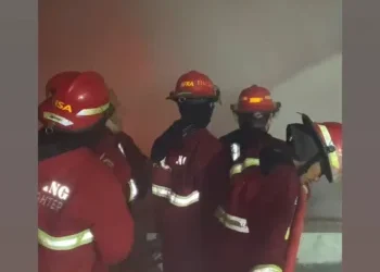 Kebakaran Hanguskan Dua Toko di Padang, Kerugian Capai Rp1,5 Miliar