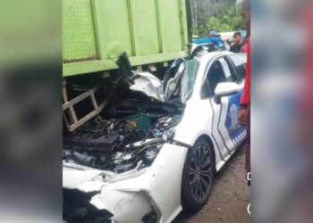 Mobil Patwal Polisi Tabrak Truk di Kabupaten Solok, Kawal Ambulans Bawa Jenazah