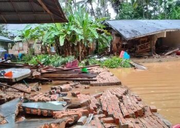 Gedung Sekolah Rusak Akibat Banjir, Pelajar di Padang Pariaman Ujian di Tenda dan Asrama Haji