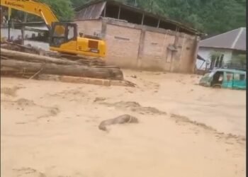 Video: Banjir Susulan Kembali Rendam Batu Busuk Padang