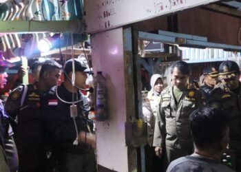 Warung Kopi di Padang Ditertibkan, Minuman Beralkohol Disita
