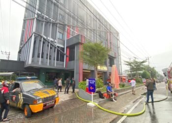 Satu Tewas, Belasan Luka akibat Kebakaran Hotel di Pekanbaru