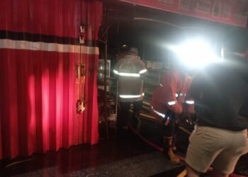 Toko Jam Haji Zein di Pasar Atas Bukittinggi Terbakar Dini Hari
