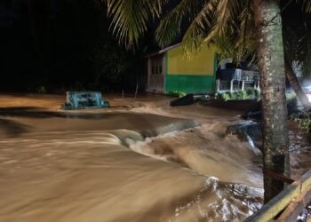 Jembatan Penghubung di Padang Pariaman Ambruk, Akses Maransi-Simpang Tiga Tiram Putus Total