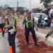 Jalan Licin Akibat Tumpahan Solar, Lima Kendaraan Kecelakaan Beruntun di Limapuluh Kota