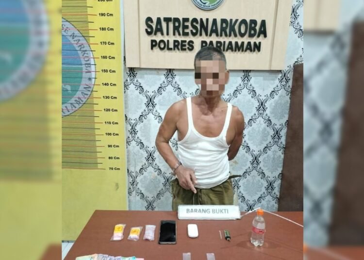 Polisi menangkap seorang residivis pengedar sabu-sabu berinisial A di Desa Naras I, Kecamatan Pariaman Utara, Kota Pariaman, pada Minggu (11/1/2026) sore. Foto: Polres Pariaman