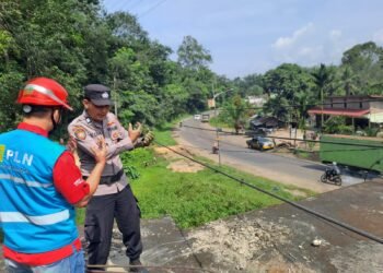 Hendak Ambil Arus Listrik, Dua Warga Sijunjung Tersengat Tegangan Menengah