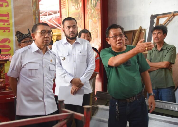 Wali Kota Padang, Fadly Amran, dan Menteri Kebudayaan RI, Fadli Zon, Klenteng See Hien Kiong di Jalan Klenteng No. 312, Kelurahan Kampung Pondok, Kecamatan Padang Barat, pada Jumat (23/1/2026). Foto: Pemko Padang