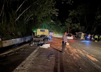 2 Truk Tabrakan di Sitinjau Lauik, 3 Korban Dilarikan ke Rumah Sakit