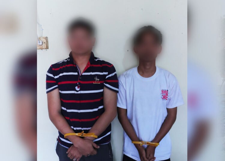 Polisi menangkap dua perampok di di dua tempat di Agam pada Senin (26/1/2026). Keduanya merampok seorang wanita lanjut usia di Kelurahan Parambahan, Kecamatan Latina, Kota Payakumbuh, pada Jumat (23/1/2026). Foto: Polres Payakumbuh