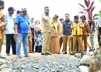 Pulihkan Infrastruktur Pengairan, Pemko Padang Bangun Pintu Air Sementara