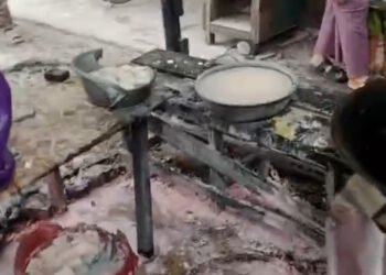 Diduga Bocor Gas, Gerobak Pedagang di Payakumbuh Hangus Terbakar