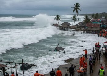 Waspada! Gelombang Tinggi hingga 4 Meter Berpotensi Terjadi di Perairan Sumbar