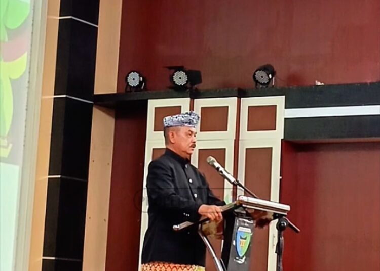 Ketua LKAAM Sumbar Fauzi Bahar