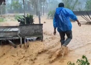 Video: Hujan Deras Guyur Padang, Banjir Rendam Permukiman Warga