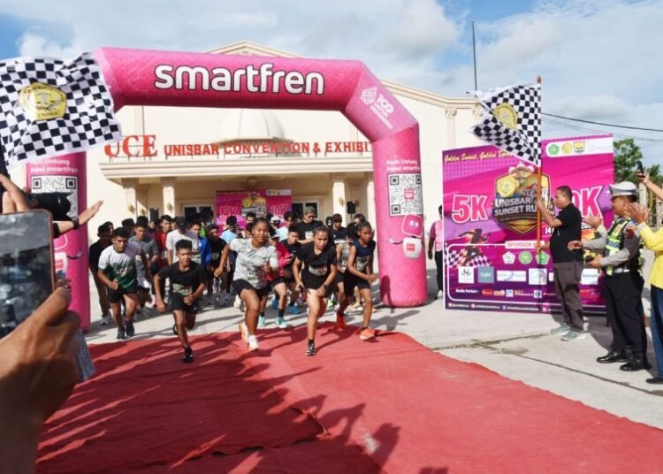 Wakil Wali Kota Pariaman, Mulyadi, secara resmi melepas pelaksanaan Unisbar Sunset Run Kedua di halaman Kampus Universitas Sumatera Barat (Unisbar) Pariaman dalam rangka menyambut Ramadan 1447 Hijriah, pada Sabtu (14/2/2026) sore.