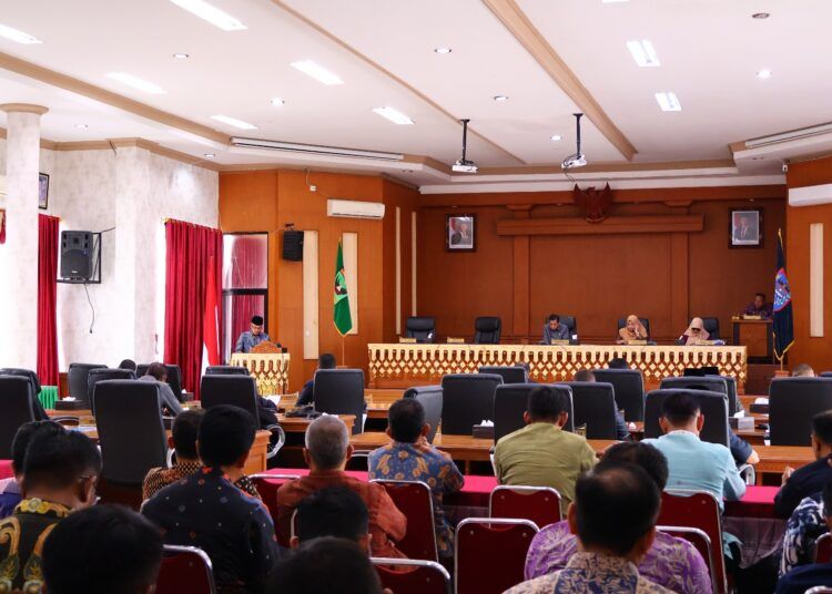 Pemerintah Kota Payakumbuh menanggapi pandangan umum fraksi-fraksi DPRD Payakumbuh terhadap empat Rancangan Peraturan Daerah (Ranperda) dalam Rapat Paripurna yang digelar di ruang sidang DPRD setempat, Kamis (19/2/2026).