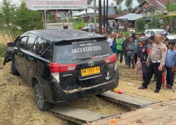 Mobil Travel Padang–Pekanbaru Kecelakaan di Limapuluh Kota, Tiga Luka Berat