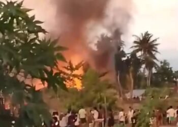 Video: Kebakaran di Padang, Asap Hitam Membubung Tinggi