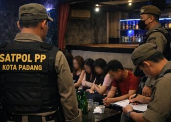 Patroli Dini Hari Satpol PP Padang Berujung 17 Orang Diamankan