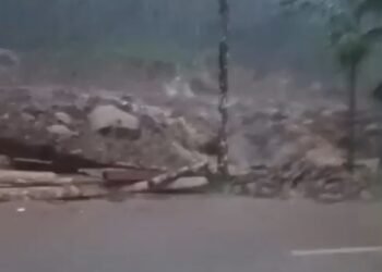 Hujan Picu Longsor di Agam, 1 Mobil Tertimbun, Sejumlah Titik Dilanda Banjir