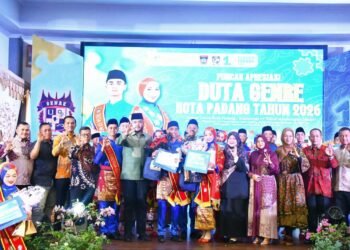 Fathir dan Nikita Dinobatkan Pemenang Duta GenRe Kota Padang 2026